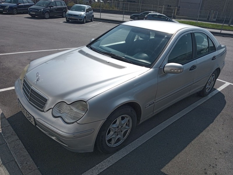 mercedes-benz clase c (w203) del año 2002
