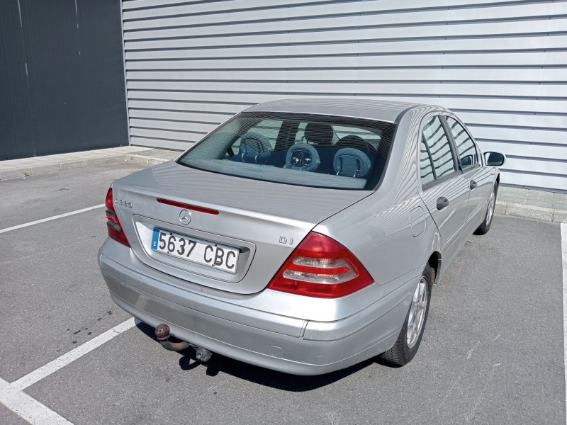 mercedes-benz clase c (w203) del año 2002