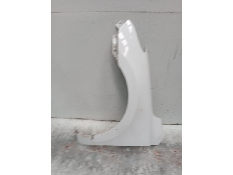 Recambio de aleta delantera izquierda para hyundai i30 (fd) 1.6 crdi referencia OEM IAM   