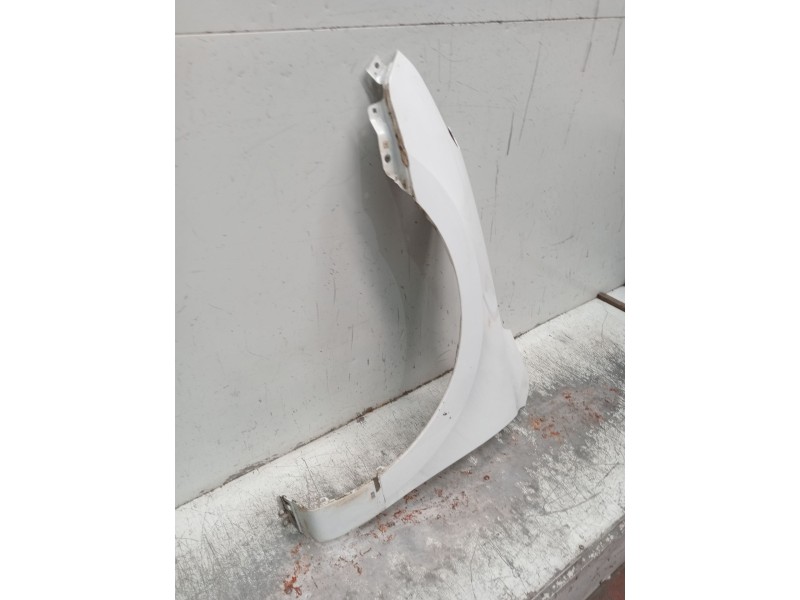 Recambio de aleta delantera izquierda para hyundai i30 (fd) 1.6 crdi referencia OEM IAM   