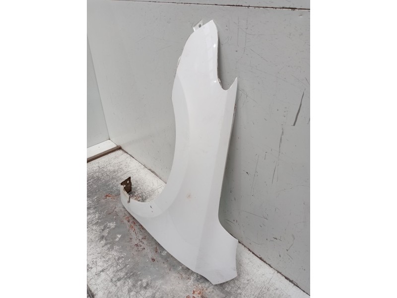 Recambio de aleta delantera izquierda para hyundai i30 (fd) 1.6 crdi referencia OEM IAM   