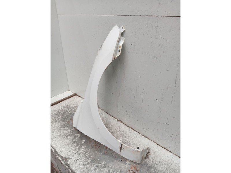 Recambio de aleta delantera derecha para hyundai i30 (fd) 1.6 crdi referencia OEM IAM   