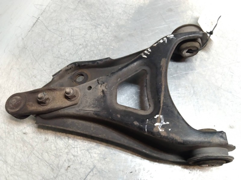 Recambio de brazo suspension inferior delantero izquierdo para renault clio ii fase i (b/cbo) referencia OEM IAM   