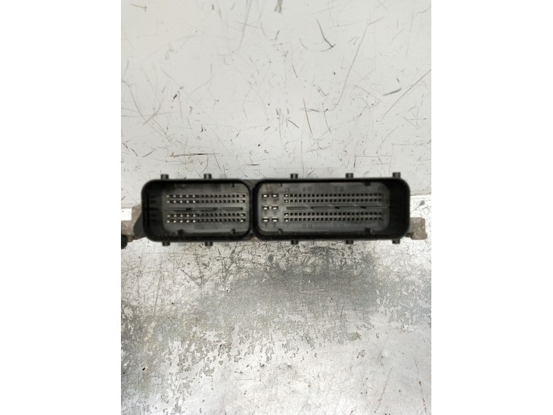 Recambio de centralita motor uce para hyundai santa fé ii (cm) 2.2 crdi gls 4x4 referencia OEM IAM 0281012669 3910127825 70CM3T4