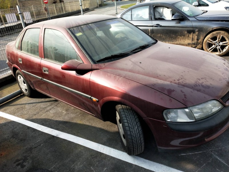 opel vectra b berlina del año 1997 opel vectra b berlina del año 1997