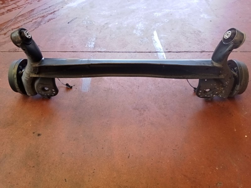 Recambio de puente trasero para ford fiesta (ce1) cool&connect referencia OEM IAM KE56983 E19102RS0609 TAMBOR/ABS