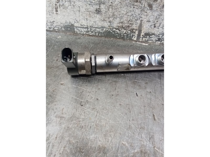 Recambio de rampa inyectora para bmw serie 3 berlina (e90) referencia OEM IAM 000730L1 0445214182 780912701