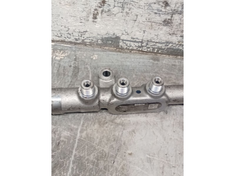 Recambio de rampa inyectora para jaguar e-pace (x540) 2.0 d180 awd referencia OEM IAM G4D39D280AA 0445214332 BOSCH