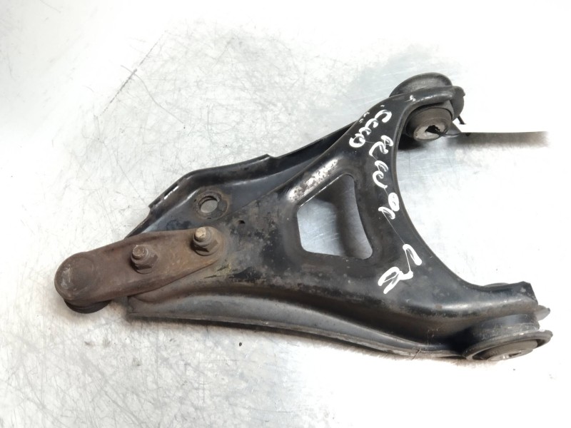 Recambio de brazo suspension inferior delantero izquierdo para renault clio ii fase ii (b/cb0) authentique referencia OEM IAM   