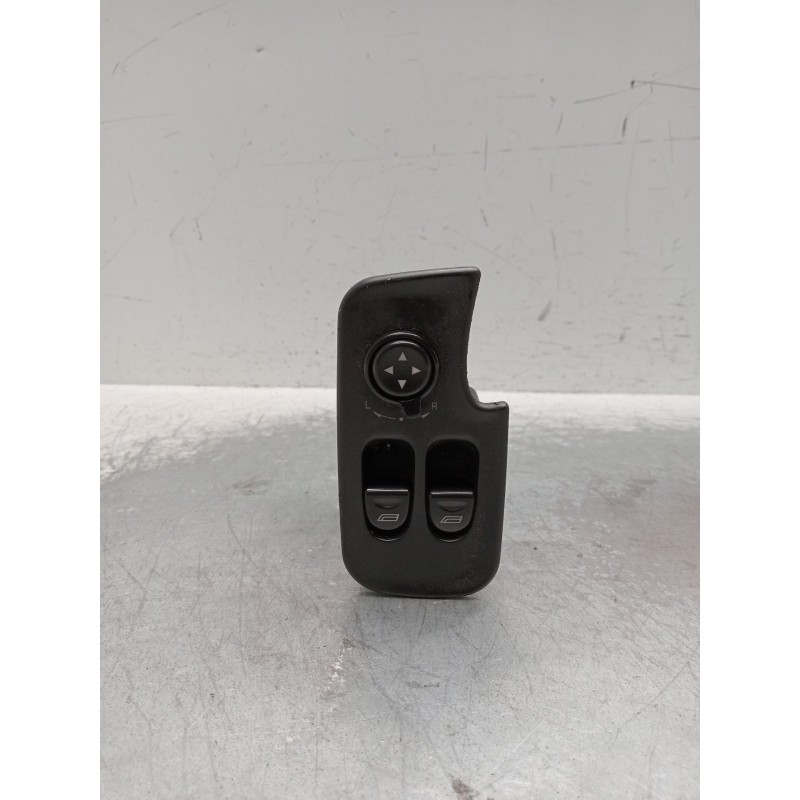 Recambio de mando elevalunas delantero izquierdo para alfa romeo gt (937_) 1.9 jtd (937cxn1b) referencia OEM IAM 156071220 61026
