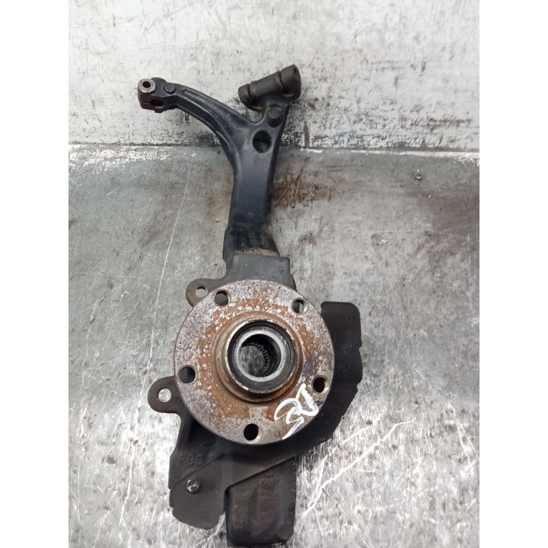 Recambio de mangueta delantera derecha para volkswagen passat b5 (3b2) 1.9 tdi referencia OEM IAM 8D0407258T  