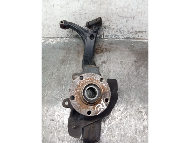 Recambio de mangueta delantera derecha para volkswagen passat b5 (3b2) 1.9 tdi referencia OEM IAM 8D0407258T  