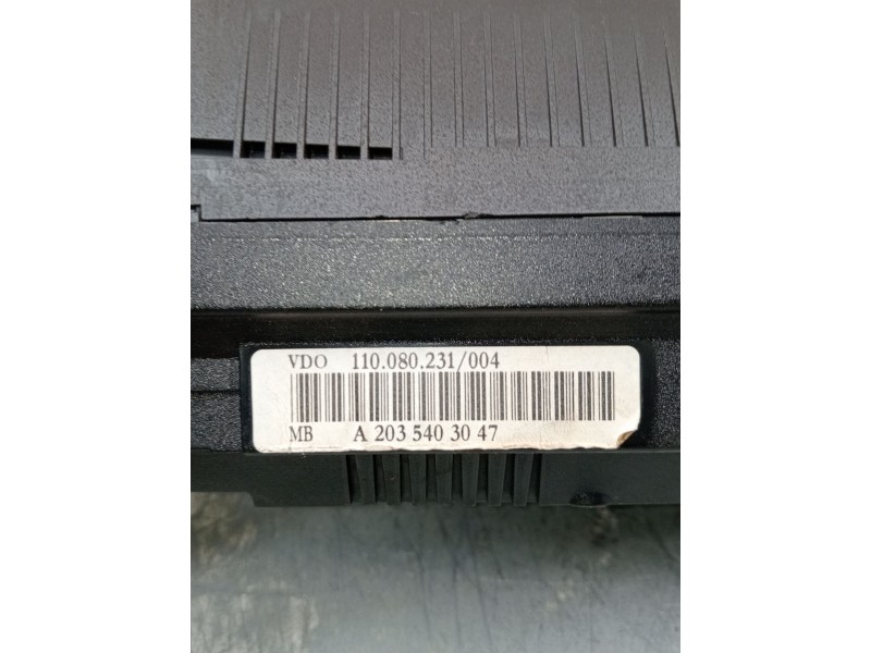 Recambio de cuadro instrumentos para mercedes-benz clase c (w203) c 200 cdi (203.007) referencia OEM IAM 110080231 A2035403047 