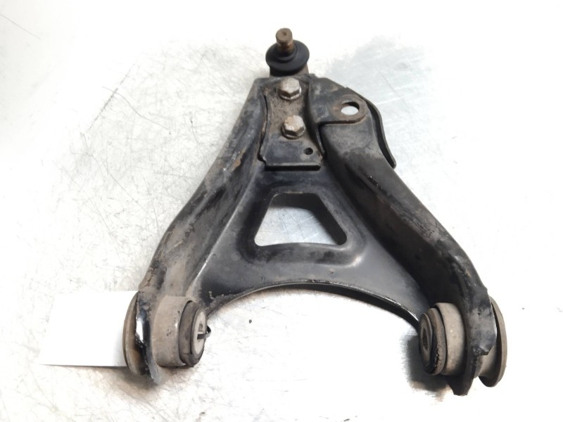 Recambio de brazo suspension inferior delantero derecho para renault clio ii fase ii (b/cb0) base authentique referencia OEM IAM