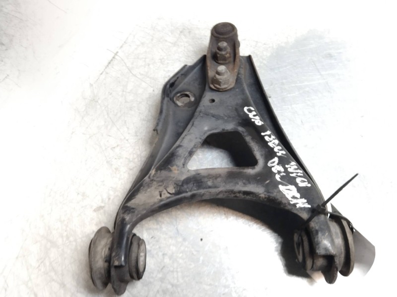 Recambio de brazo suspension inferior delantero derecho para renault clio ii fase ii (b/cb0) base authentique referencia OEM IAM