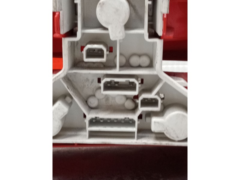 Recambio de piloto trasero derecho para volkswagen passat b5 (3b2) 1.9 tdi referencia OEM IAM   