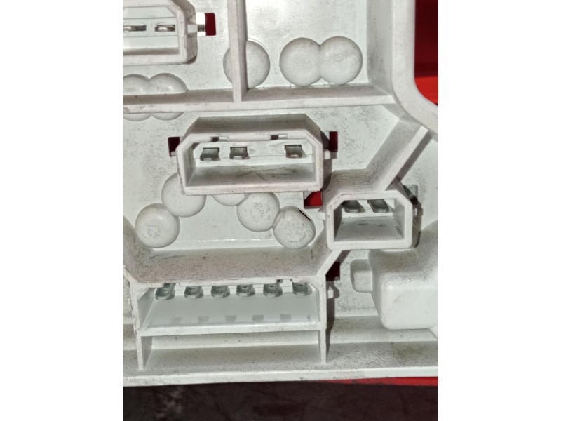 Recambio de piloto trasero izquierdo para volkswagen passat b5 (3b2) 1.9 tdi referencia OEM IAM   