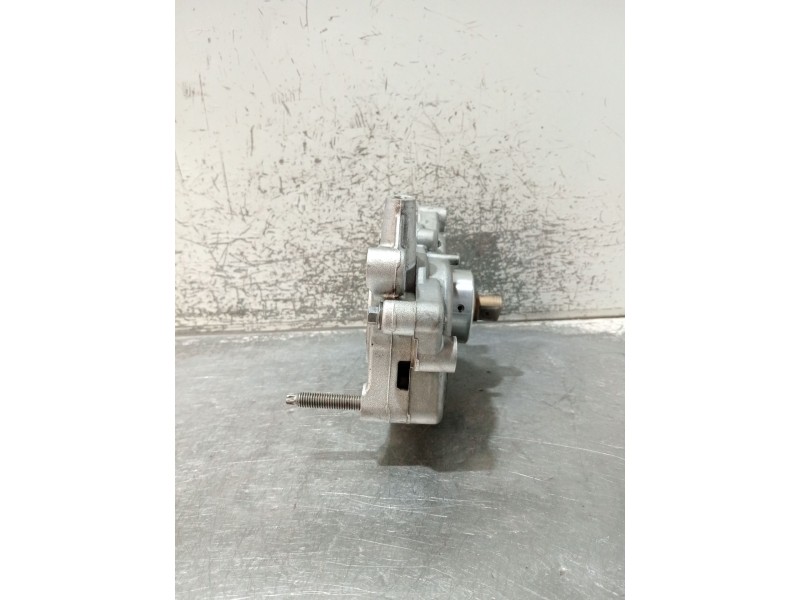 Recambio de bomba aceite para ford s-max (cj, wa6) 2.0 tdci referencia OEM IAM 9674992180 9674992280 