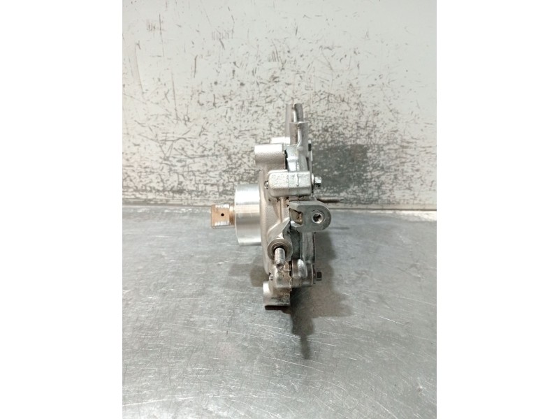 Recambio de bomba aceite para ford s-max (cj, wa6) 2.0 tdci referencia OEM IAM 9674992180 9674992280 