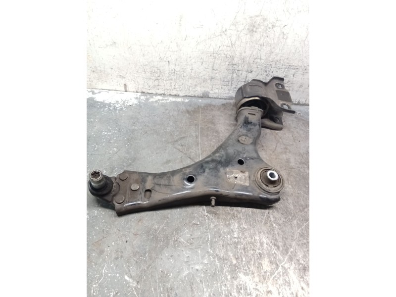Recambio de brazo suspension inferior delantero derecho para jaguar e-pace (x540) 2.0 d180 awd referencia OEM IAM J9C33A052AD  