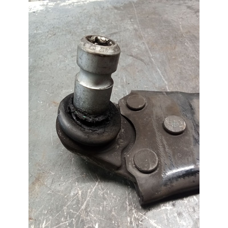 Recambio de brazo suspension inferior delantero derecho para jaguar e-pace (x540) 2.0 d180 awd referencia OEM IAM J9C33A052AD  