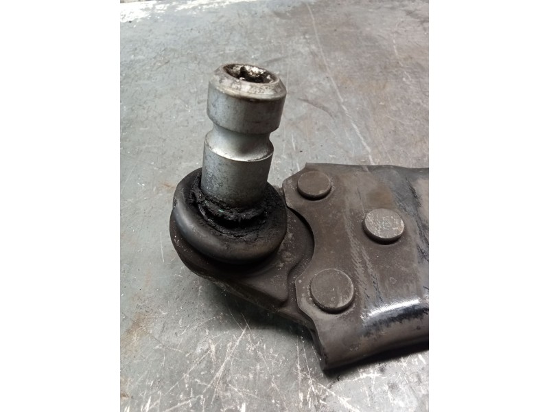 Recambio de brazo suspension inferior delantero derecho para jaguar e-pace (x540) 2.0 d180 awd referencia OEM IAM J9C33A052AD  