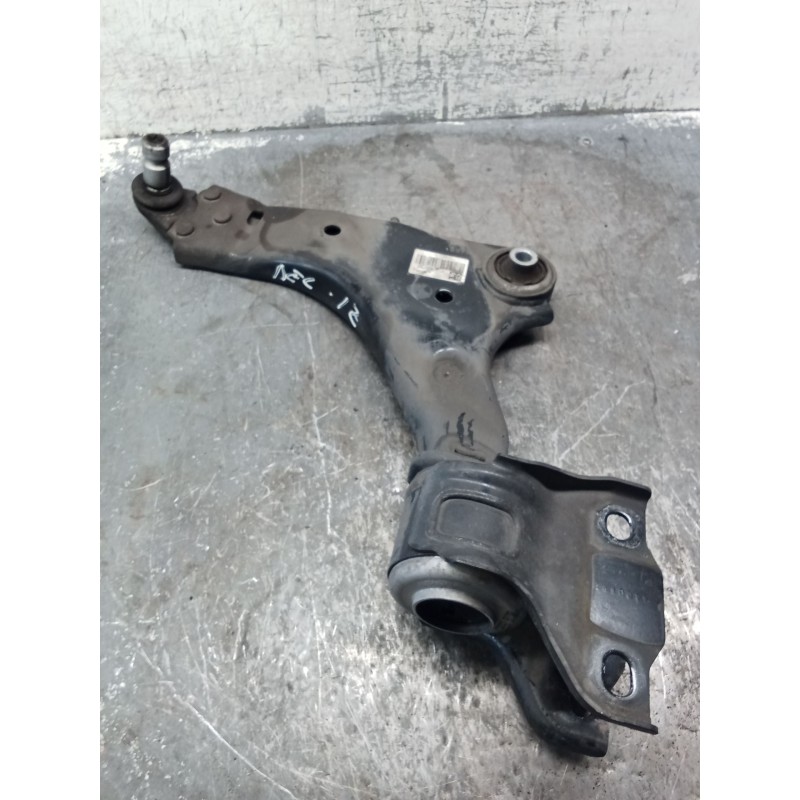 Recambio de brazo suspension inferior delantero izquierdo para jaguar e-pace (x540) 2.0 d180 awd referencia OEM IAM J9C3-3A053-A