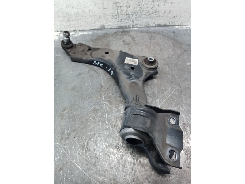 Recambio de brazo suspension inferior delantero izquierdo para jaguar e-pace (x540) 2.0 d180 awd referencia OEM IAM J9C3-3A053-A