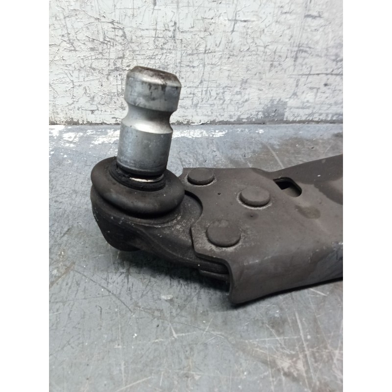 Recambio de brazo suspension inferior delantero izquierdo para jaguar e-pace (x540) 2.0 d180 awd referencia OEM IAM J9C3-3A053-A