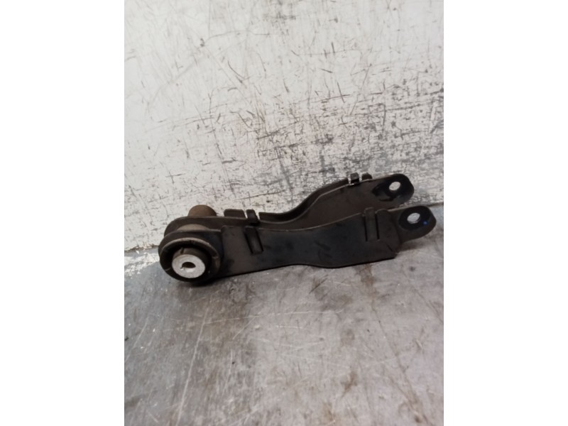 Recambio de brazo suspension inferior trasero izquierdo para jaguar e-pace (x540) 2.0 d180 awd referencia OEM IAM J9C35K832AA  