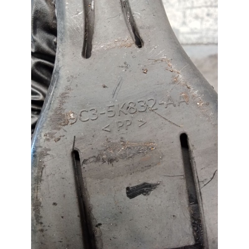 Recambio de brazo suspension inferior trasero izquierdo para jaguar e-pace (x540) 2.0 d180 awd referencia OEM IAM J9C35K832AA  