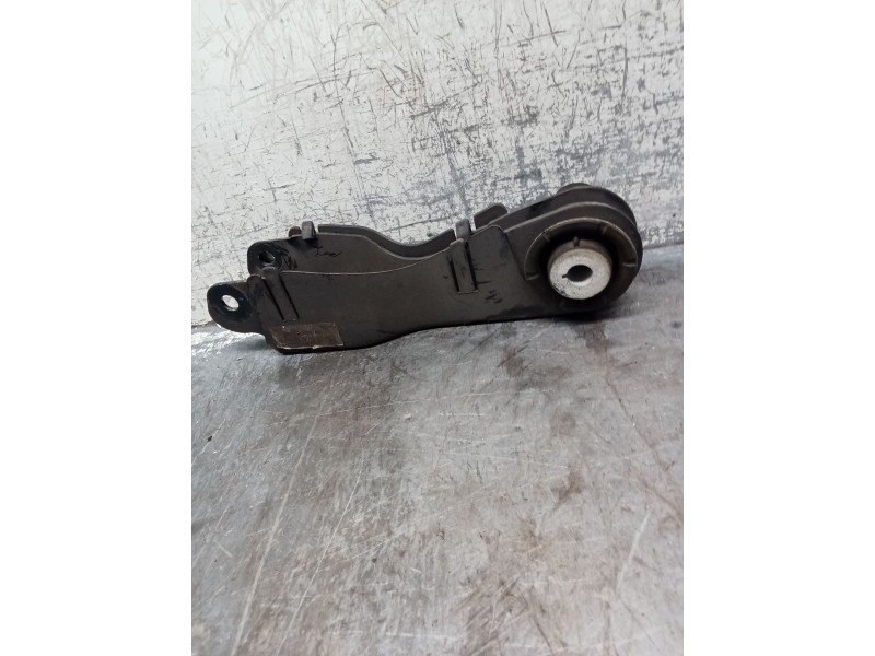 Recambio de brazo suspension inferior trasero derecho para jaguar e-pace (x540) 2.0 d180 awd referencia OEM IAM J9C35K832AA  