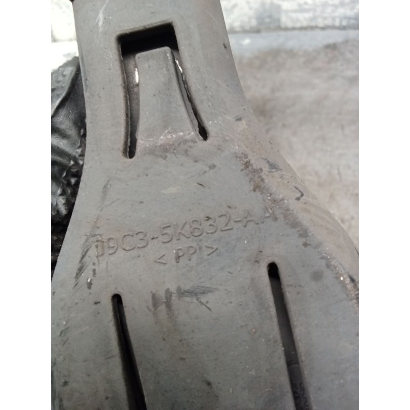 Recambio de brazo suspension inferior trasero derecho para jaguar e-pace (x540) 2.0 d180 awd referencia OEM IAM J9C35K832AA  