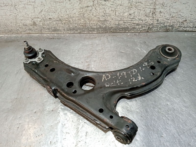 Recambio de brazo suspension inferior delantero derecho para audi a3 (8l1) 1.9 tdi referencia OEM IAM   