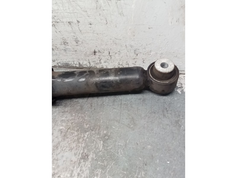 Recambio de amortiguador trasero izquierdo para jaguar e-pace (x540) 2.0 d180 awd referencia OEM IAM GK7218A145  