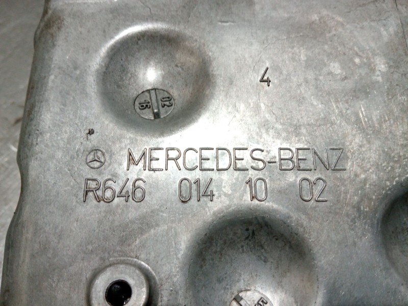 Recambio de carter para mercedes-benz clase c (w203) c 200 cdi (203.007) referencia OEM IAM R6460141002  