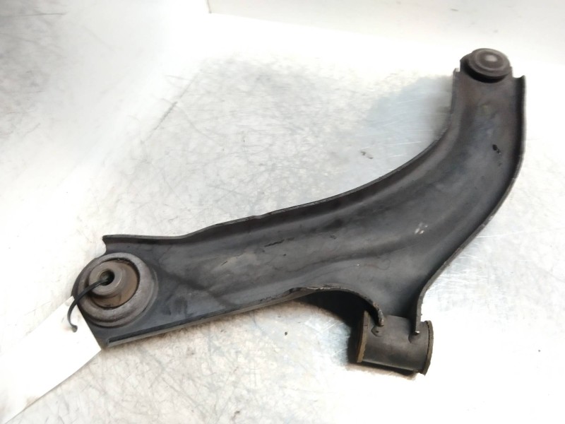 Recambio de brazo suspension inferior delantero derecho para renault clio iii 1.5 dci diesel fap referencia OEM IAM   
