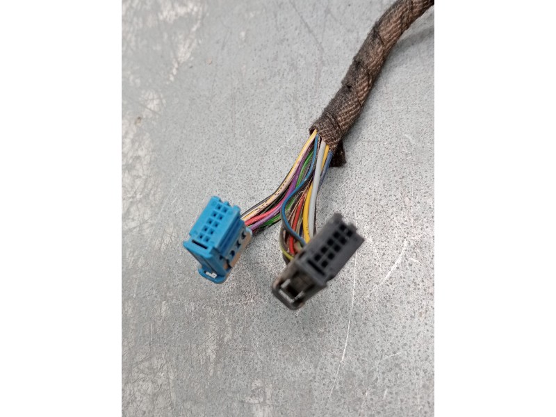 Recambio de retrovisor izquierdo para bmw x1/ix1 u11 x1 sdrive18d referencia OEM IAM ELECTRICO 2 ENCHUFES 9 Y 8 CABLES 