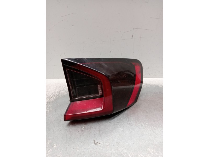 Recambio de piloto trasero derecho para bmw x1/ix1 u11 x1 sdrive18d referencia OEM IAM H4946535209 F03860000F 