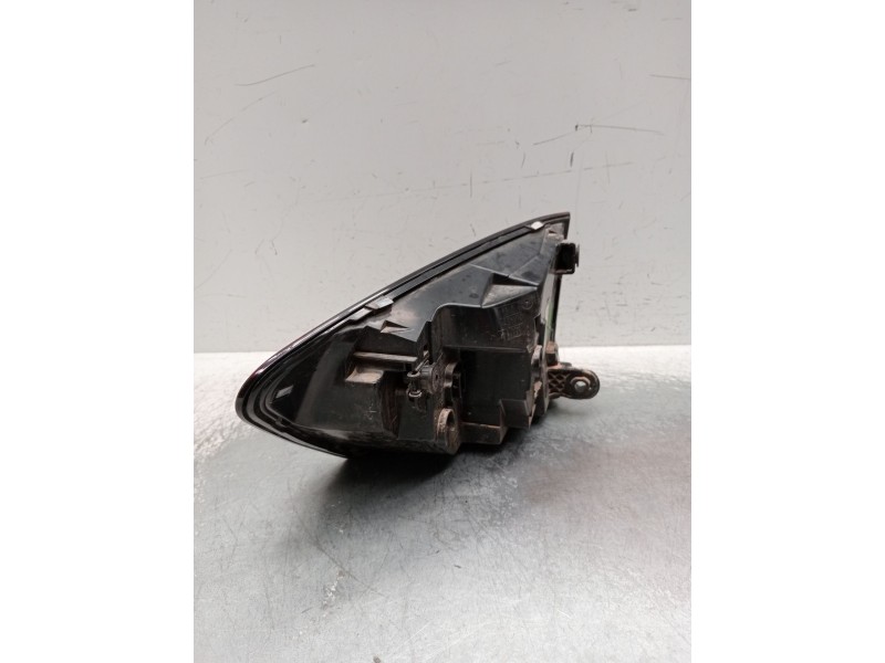 Recambio de piloto trasero derecho para bmw x1/ix1 u11 x1 sdrive18d referencia OEM IAM H4946535209 F03860000F 