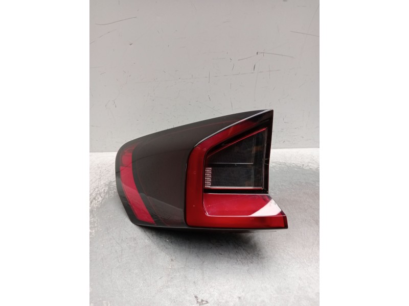 Recambio de piloto trasero izquierdo para bmw x1/ix1 u11 x1 sdrive18d referencia OEM IAM H3946535109 F03861000F 