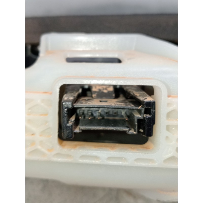 Recambio de piloto trasero izquierdo interior para bmw x1/ix1 u11 x1 sdrive18d referencia OEM IAM H7946535509 F03863000F 