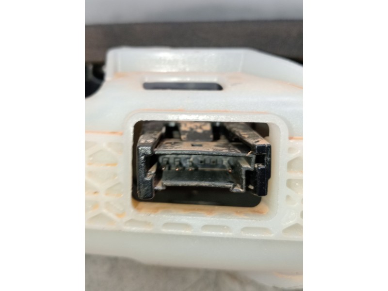 Recambio de piloto trasero izquierdo interior para bmw x1/ix1 u11 x1 sdrive18d referencia OEM IAM H7946535509 F03863000F 