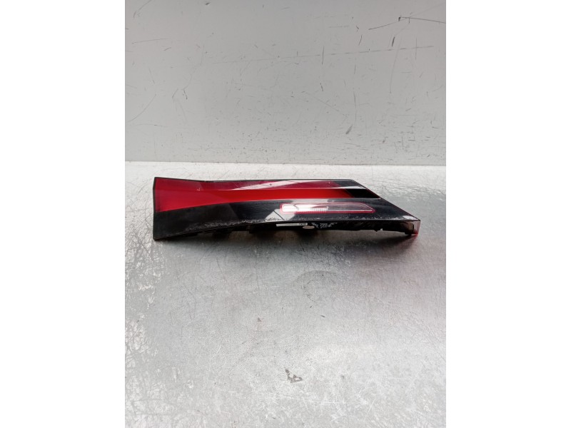 Recambio de piloto trasero derecho interior para bmw x1/ix1 u11 x1 sdrive18d referencia OEM IAM H8946535609 F03862000F 