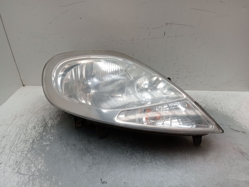 Recambio de faro derecho para nissan primastar furgoneta (x83) 2.0 dci 115 referencia OEM IAM 8200701356 89313985 