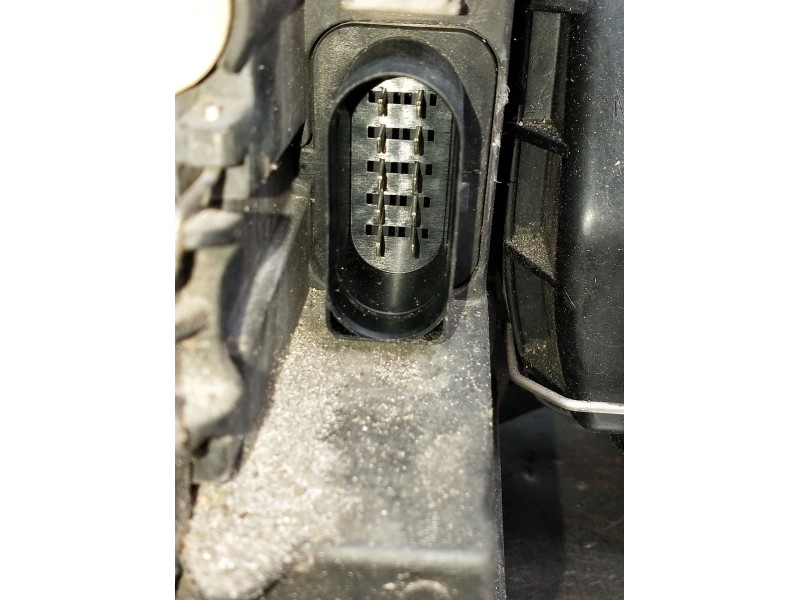Recambio de faro izquierdo para audi a4 b6 avant (8e5) 2.5 tdi quattro referencia OEM IAM 8E0941003AQ 89310230 
