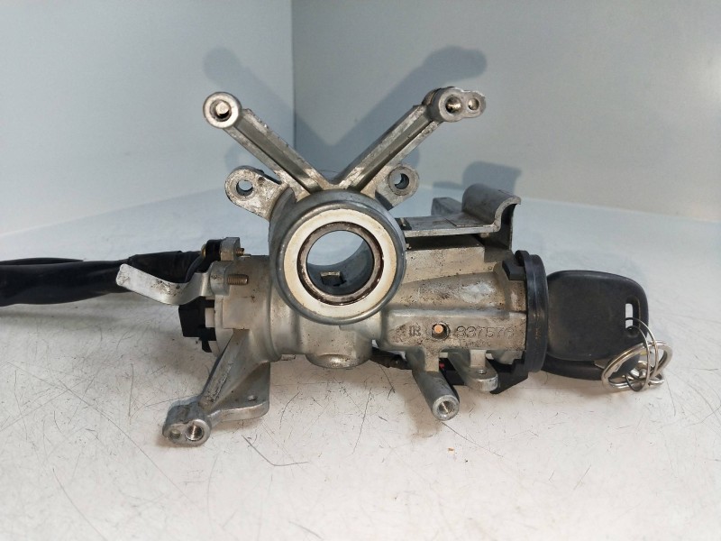 Recambio de conmutador de arranque para isuzu trooper 3.0 dti cat referencia OEM IAM 337576  