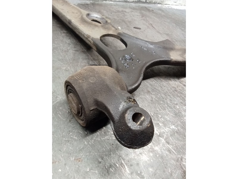 Recambio de brazo suspension inferior delantero derecho para peugeot expert (224_) 2.0 hdi referencia OEM IAM   