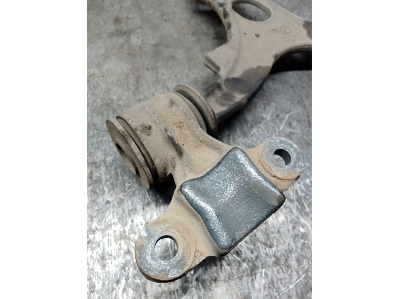 Recambio de brazo suspension inferior delantero izquierdo para peugeot expert (224_) 2.0 hdi referencia OEM IAM   