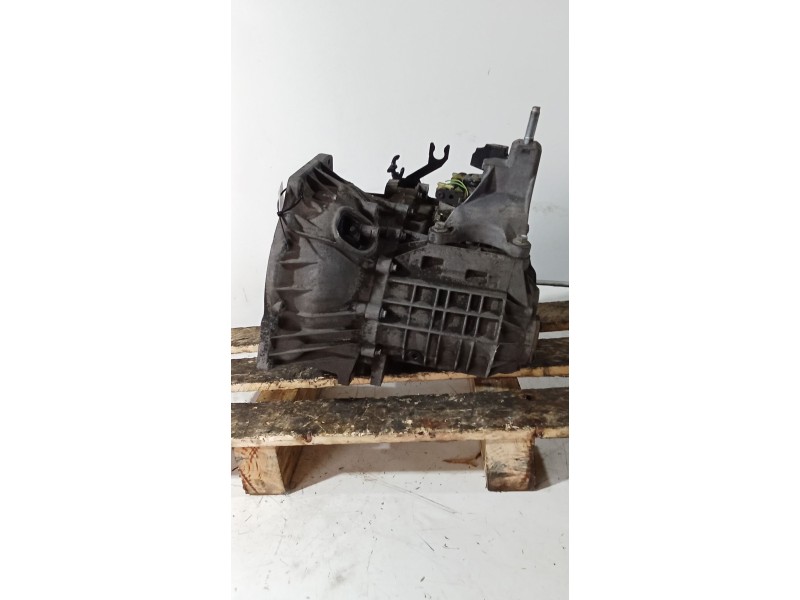 Recambio de caja cambios para ford focus i (daw, dbw) 1.8 tdci referencia OEM IAM 2S4R7002PA 5v T1GD2 030403072404